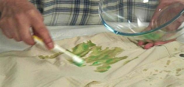 كيف أزيل الغراء عن الملابس كيف أزيل الغراء عن الملابس