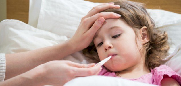 كيف أنزل حرارة طفلي بسرعة كيف أنزل حرارة طفلي بسرعة