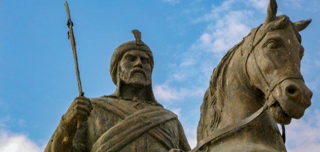 كيف مات عنترة بن شداد