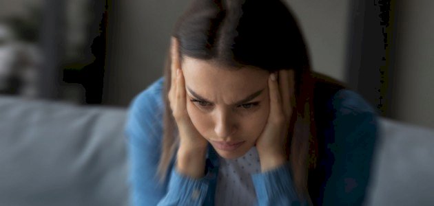 ما الفرق بين جنون العظمة والنرجسية؟ ما الفرق بين جنون العظمة والنرجسية؟