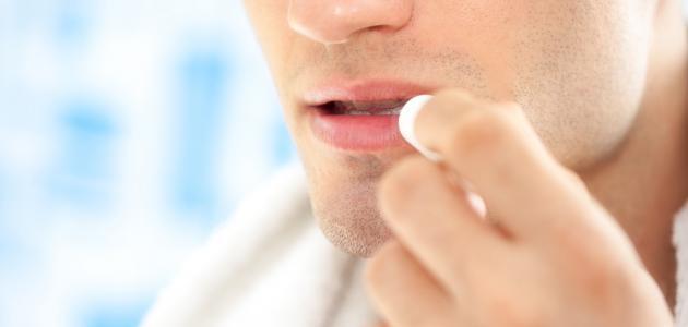 ما سبب جفاف الشفاه ما سبب جفاف الشفاه