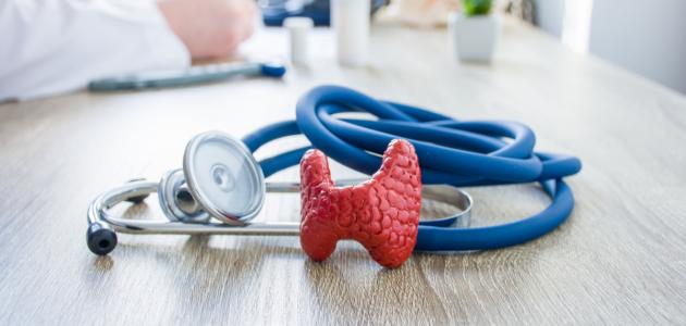 ما هو علاج خمول الغدة الدرقية