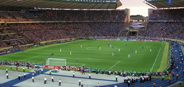 مقاسات ملعب كرة القدم الخماسي