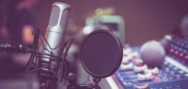 نشأة وتطور الإذاعة والتلفزيون نشأة وتطور الإذاعة والتلفزيون