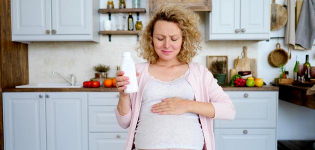 أسباب حرقة المعدة للحامل أسباب حرقة المعدة للحامل