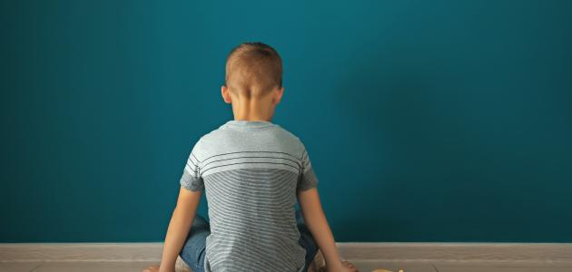 أطفال التوحد وكيفية التعامل معهم أطفال التوحد وكيفية التعامل معهم