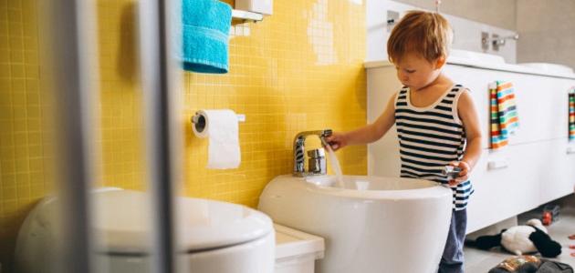 أفضل عمر لتعليم الطفل الحمام أفضل عمر لتعليم الطفل الحمام