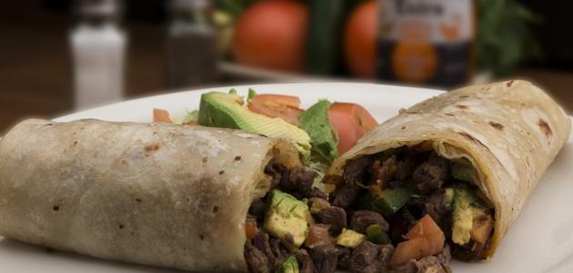 أكلات بخبز التورتيلا