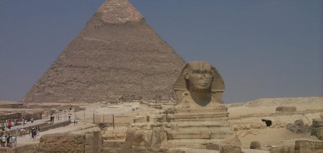 أين تقع الأهرامات