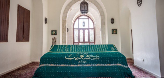 أين يقع قبر النبي شعيب أين يقع قبر النبي شعيب