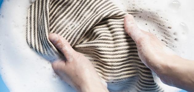 إزالة بقع الدم من الملابس