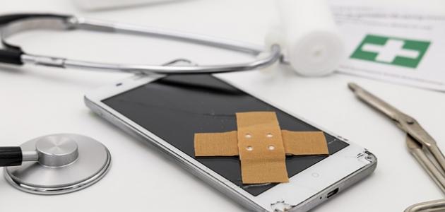 إصلاح شروخ شاشة الموبايل