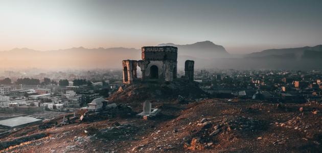 البحث عن الآثار البحث عن الآثار