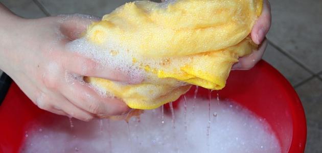 التخلص من بقع القهوة على الملابس التخلص من بقع القهوة على الملابس