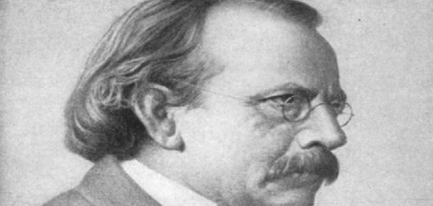 العالم طومسون العالم طومسون