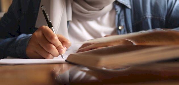 الفرق بين الجناس التام والناقص الفرق بين الجناس التام والناقص