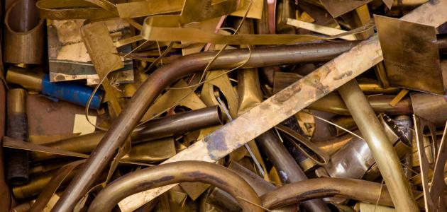 الفرق بين النحاس الأحمر والأصفر الفرق بين النحاس الأحمر والأصفر