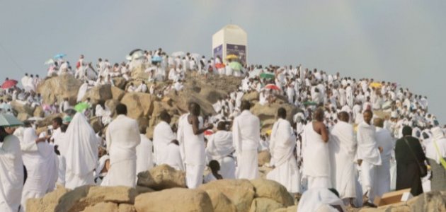 الفرق بين مناسك الحج والعمرة