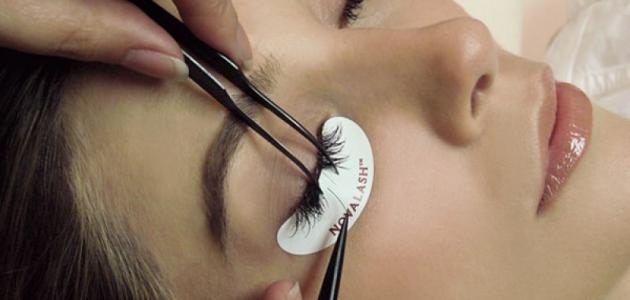 تركيب الرموش الدائمة