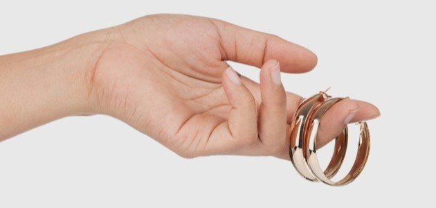 تفسير حلم ارتداء الذهب تفسير حلم ارتداء الذهب