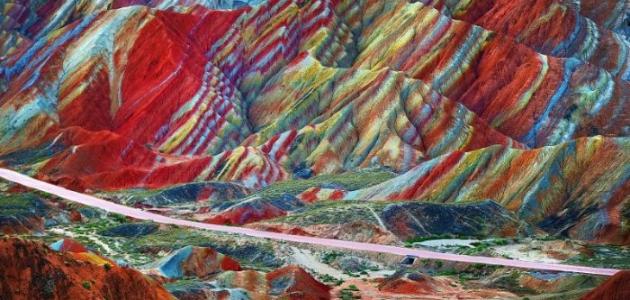 جبال قوس قزح في الصين جبال قوس قزح في الصين