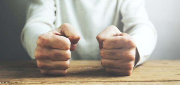 حكم عن الصمت عند الغضب