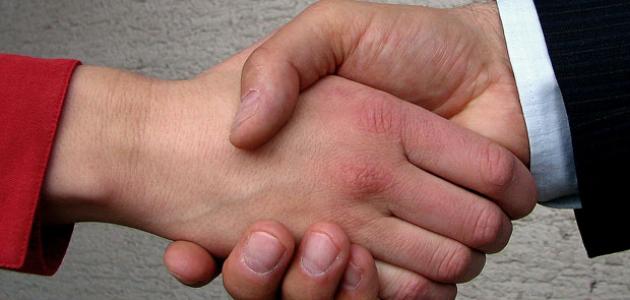 حكم مصافحة المرأة الأجنبية حكم مصافحة المرأة الأجنبية