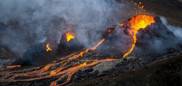 خصائص البراكين المركبة خصائص البراكين المركبة
