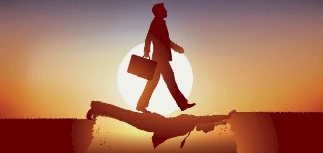 صفات الإنسان المستغل صفات الإنسان المستغل