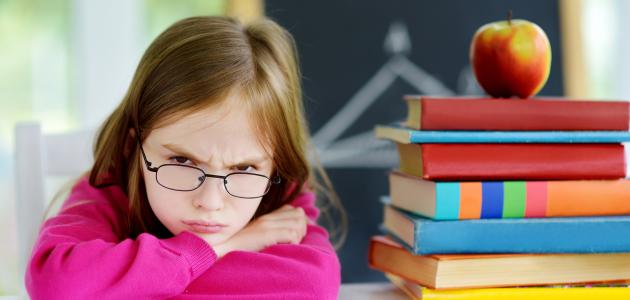 صفات الطفل العنيد صفات الطفل العنيد