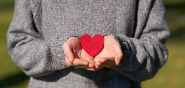 صفات برج السرطان في الحب