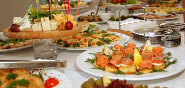 طرق تقديم الطعام للضيوف طرق تقديم الطعام للضيوف