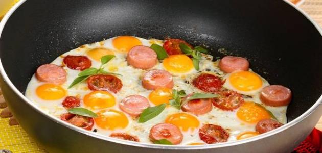 طريقة البيض بالبسطرمة