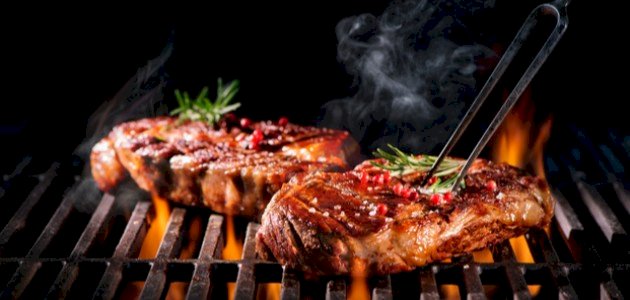طريقة شوي اللحم على الفحم طريقة شوي اللحم على الفحم