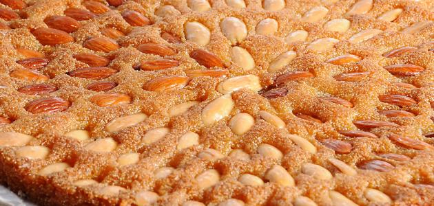 طريقة عمل البسبوسة بالمكسرات