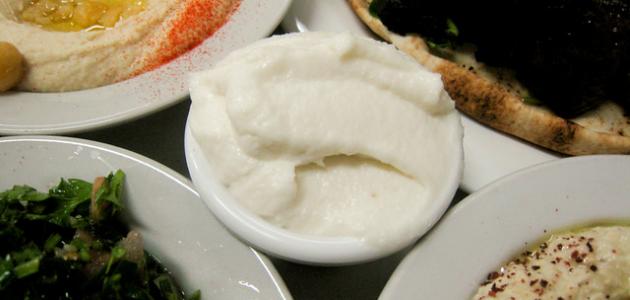 طريقة عمل صوص الثوم بدون بيض