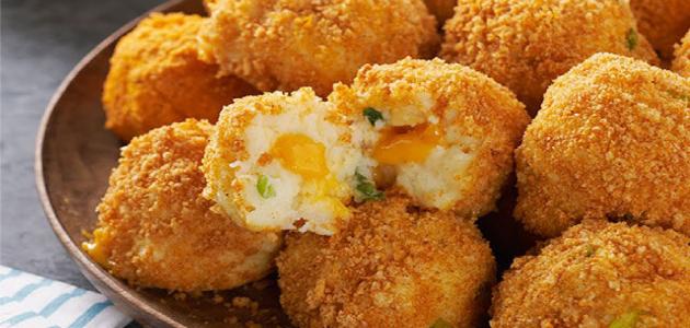 طريقة عمل صينية كرات البطاطا بالجبن