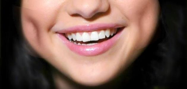 طريقة عمل غمازات في الوجه طريقة عمل غمازات في الوجه