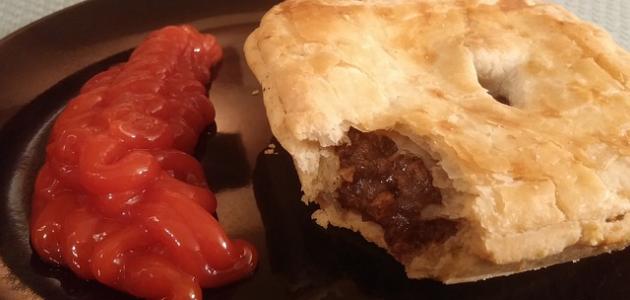 طريقة عمل فطائر اللحم المفروم طريقة عمل فطائر اللحم المفروم