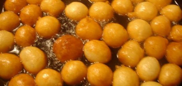 طريقة عمل لقيمات طريقة عمل لقيمات