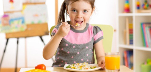 عدد وجبات الأطفال في اليوم عدد وجبات الأطفال في اليوم