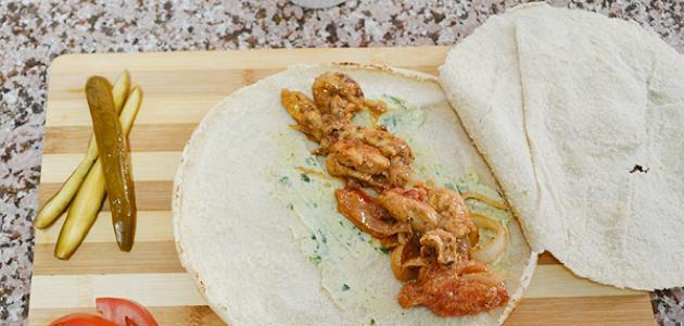 عمل صوص شاورما الدجاج