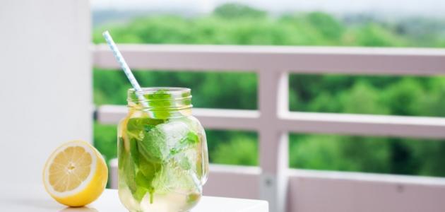 فوائد الماء والليمون صباحاً