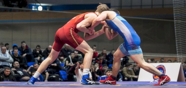 فوائد رياضة المصارعة