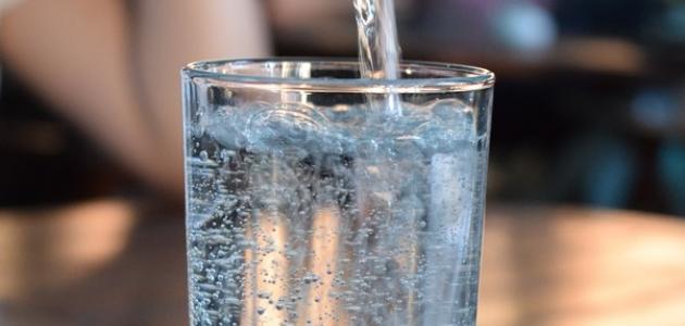 فوائد شرب الماء قبل النوم فوائد شرب الماء قبل النوم