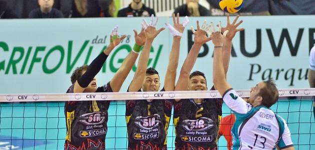 فوائد لعب كرة الطائرة فوائد لعب كرة الطائرة