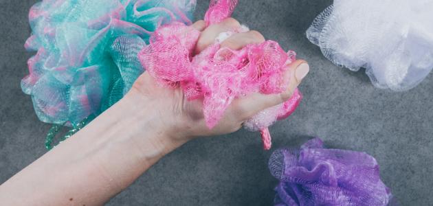 كيفية إزالة البقع السوداء من الرجلين