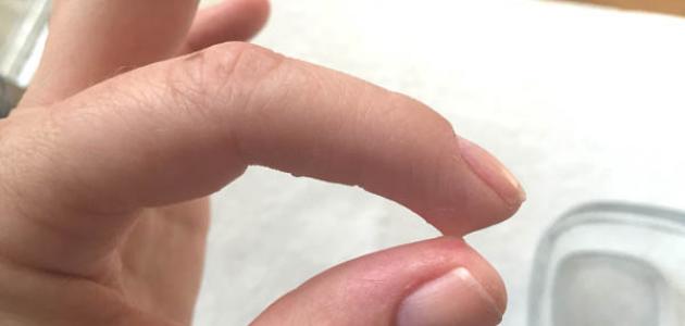 كيفية إزالة السوبر جلو من اليد كيفية إزالة السوبر جلو من اليد