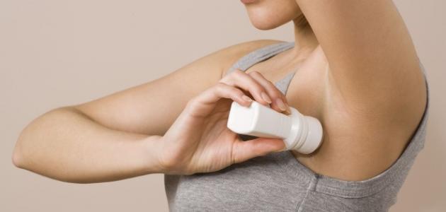 كيفية إزالة رائحة العرق من الملابس كيفية إزالة رائحة العرق من الملابس