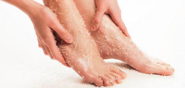 كيفية ترطيب القدمين